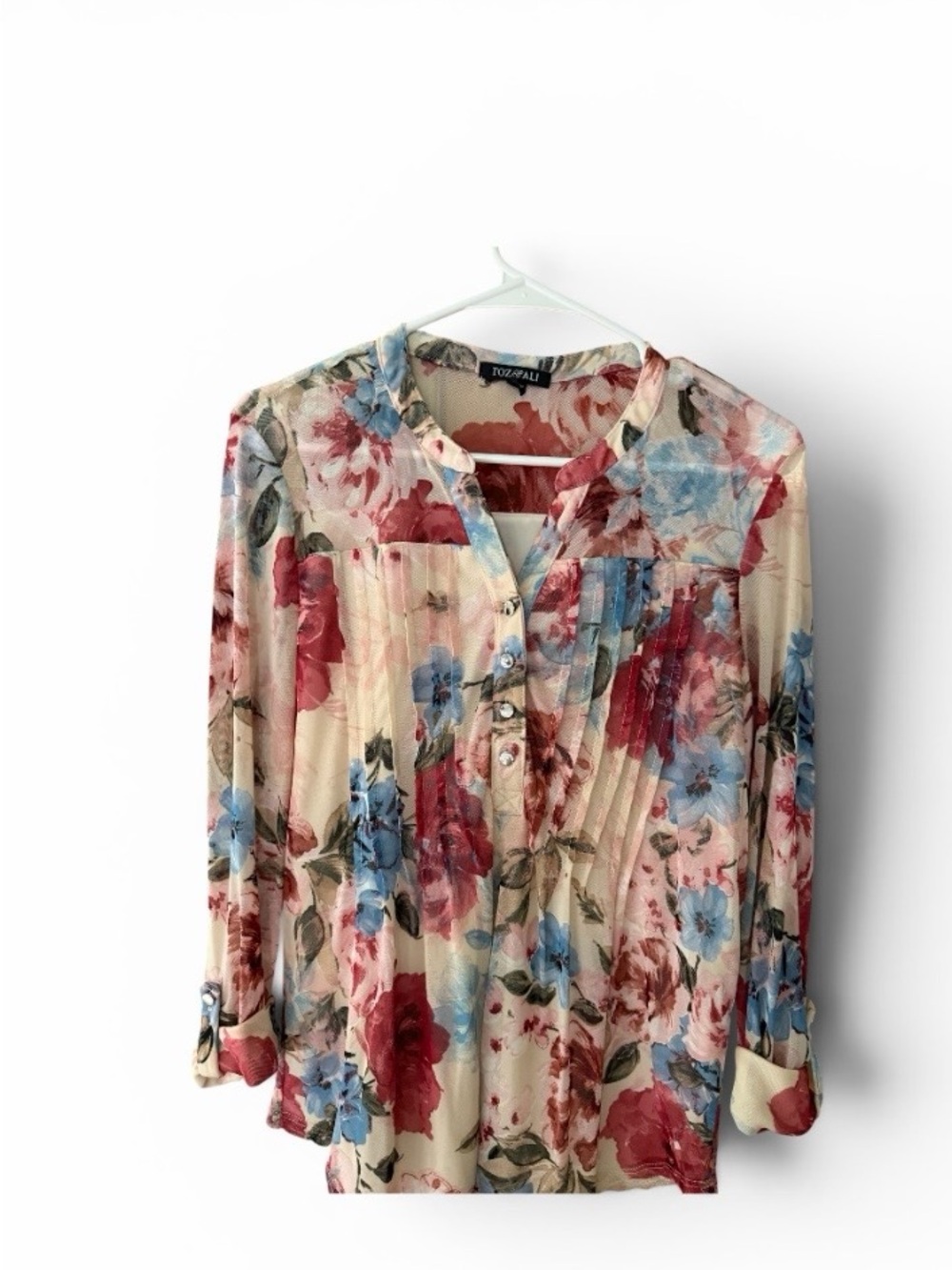 Roz & Ali Cream Floral Pleated Blouse with Red & Blue Blooms